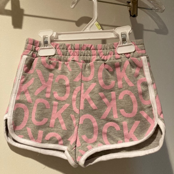 Bundle:  Girl’s Top, Pants, and Shorts NWT - Picture 13 of 16